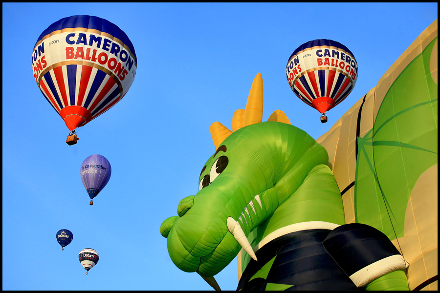 Mass ascent of over 100 balloons take to the skies above Bristol at the 2014 Bristol International Balloon Fiesta.